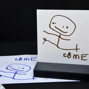plaque personnalisée gravée avec dessin d’enfant – concept Gribouille K.li