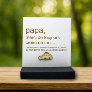 Plaque humoristique papa merci de toujours croire en moi, cadeau fête des pères original, bois gravé avec socle